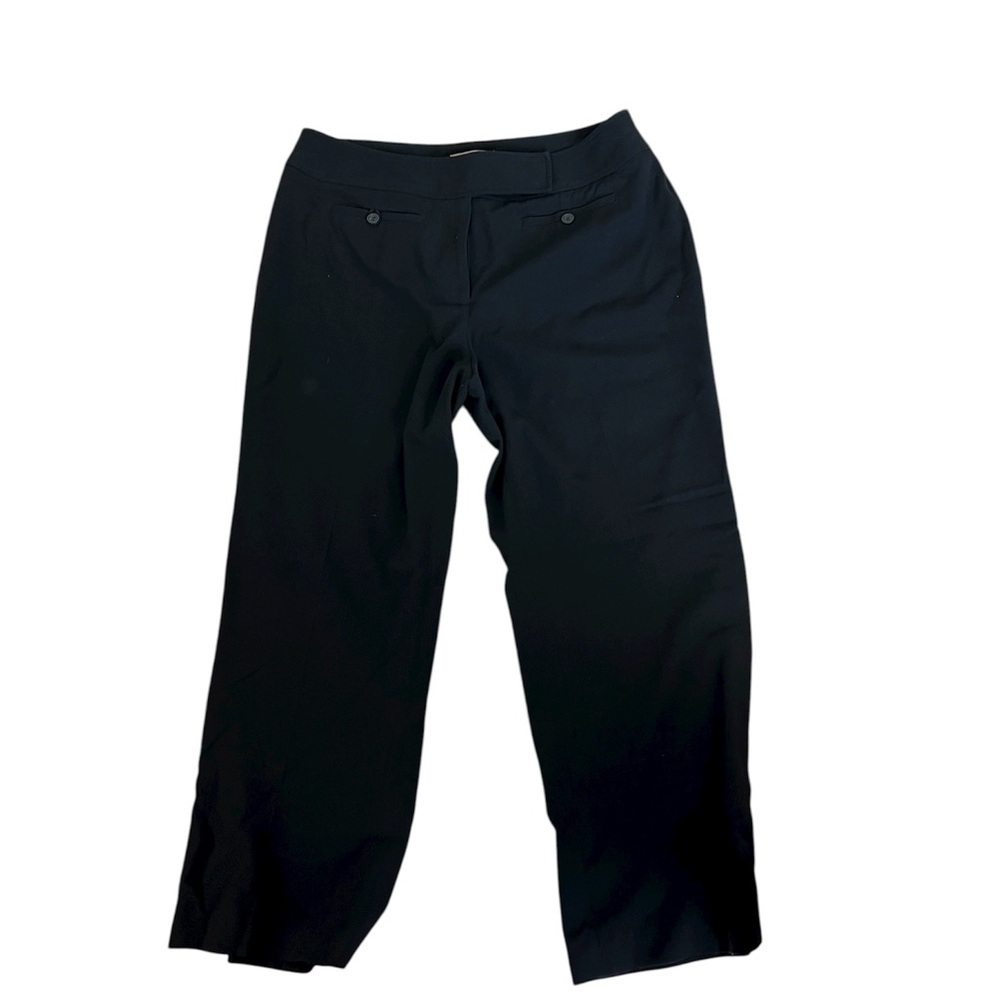 ⚫️I.E.: Women’s size 14, black boot cut business casual slacks w/buttons⚫️